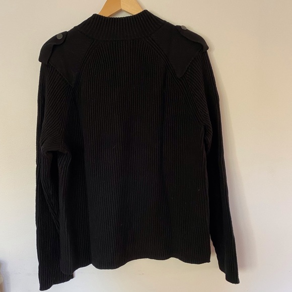 Banana Republic Sweater - Picture 2 of 5